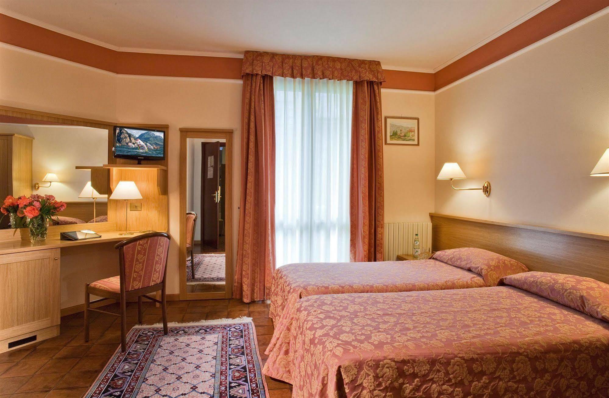 Astra Hotel