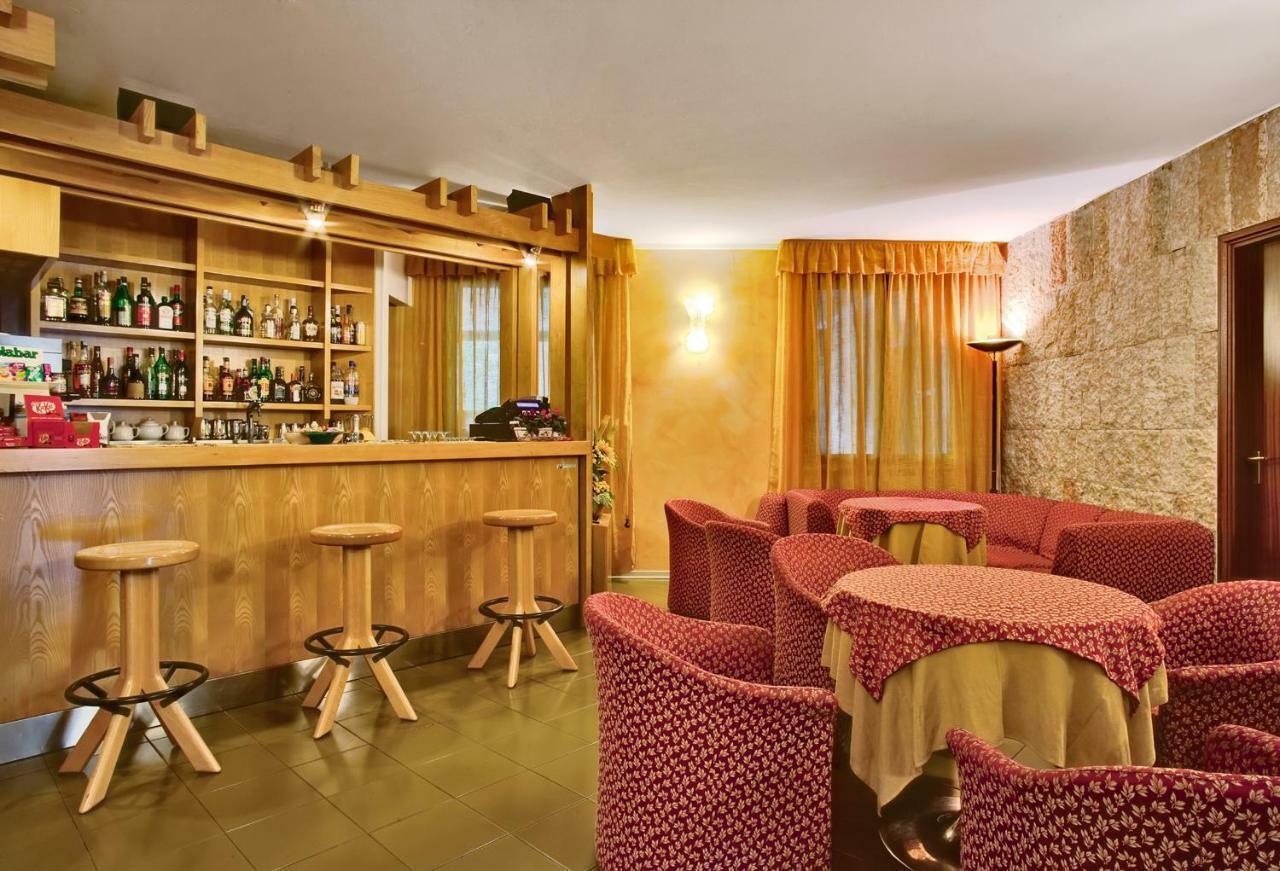 Astra Hotel 3*